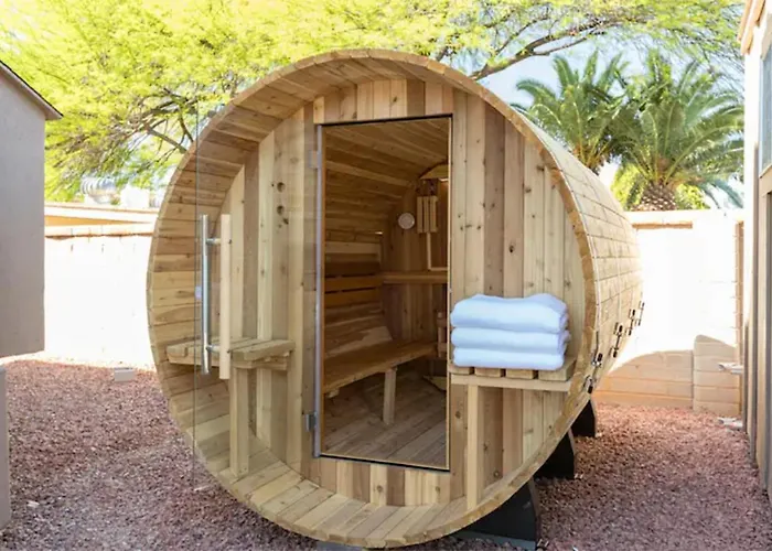 Family Fun Vacation, Heated Pool, Gameroom, Sauna Holiday home *