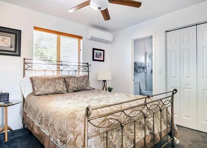 Family Fun Vacation, Heated Pool, Gameroom, Sauna Holiday home Tucson