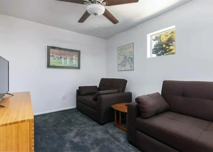 Holiday home Family Fun Vacation, Heated Pool, Gameroom, Sauna *